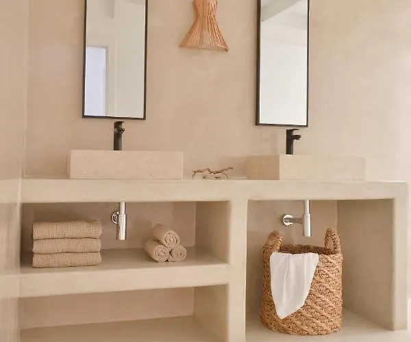 Mareterra - Designer Villa & Peaceful Retreat- Pool- Bbq-Beach At 10 Minutes 빌라 *