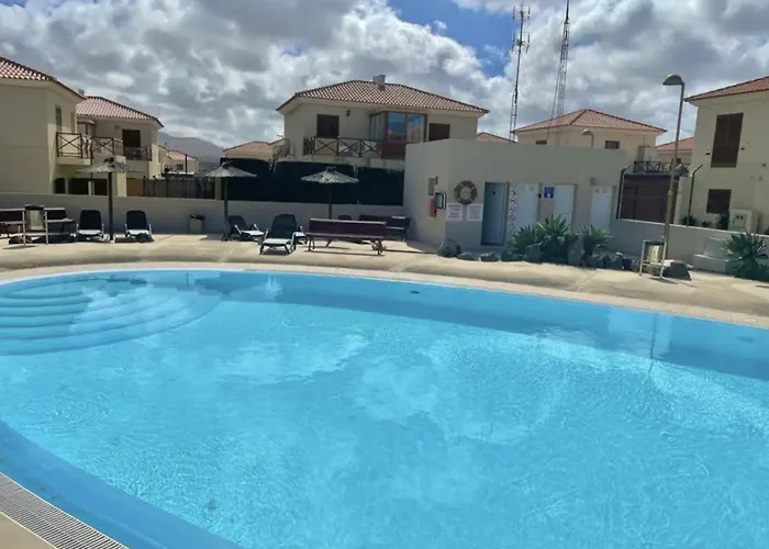 Mareterra - Designer Villa & Peaceful Retreat- Pool- Bbq-Beach At 10 Minutes 빌라 *